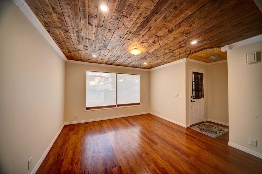 30, 380 Bermuda Drive NW, Calgary — photo 5 of 28