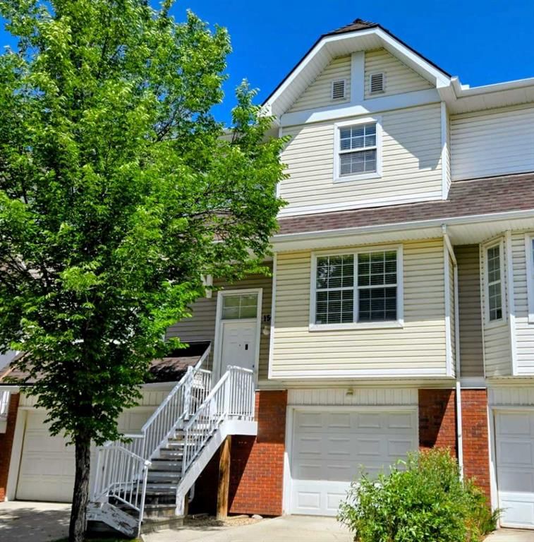 156 Tuscany Springs Gardens NW, Calgary — main listing photo
