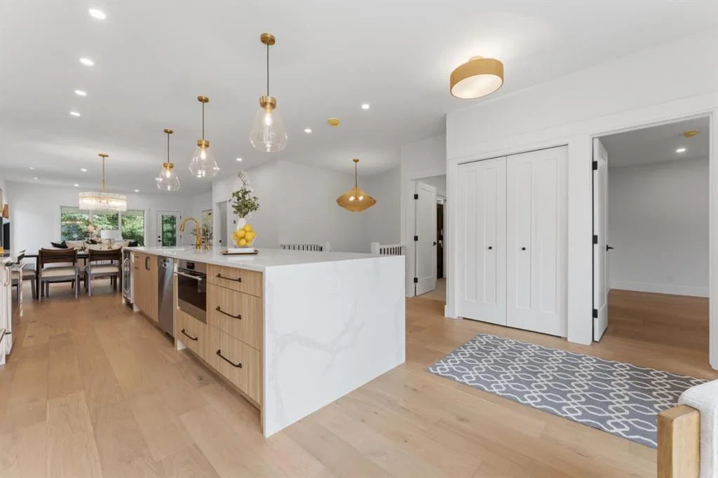 12 Prominence Point SW, Calgary — photo 5 of 48