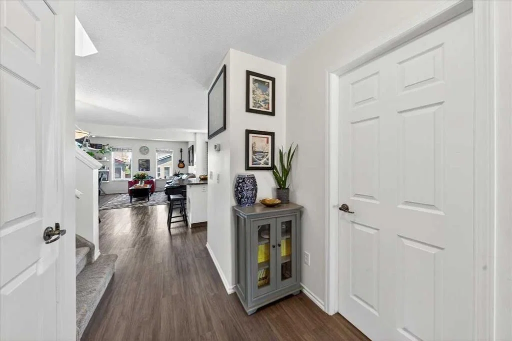 194 Everoak Gardens SW, Calgary — photo 3 of 45