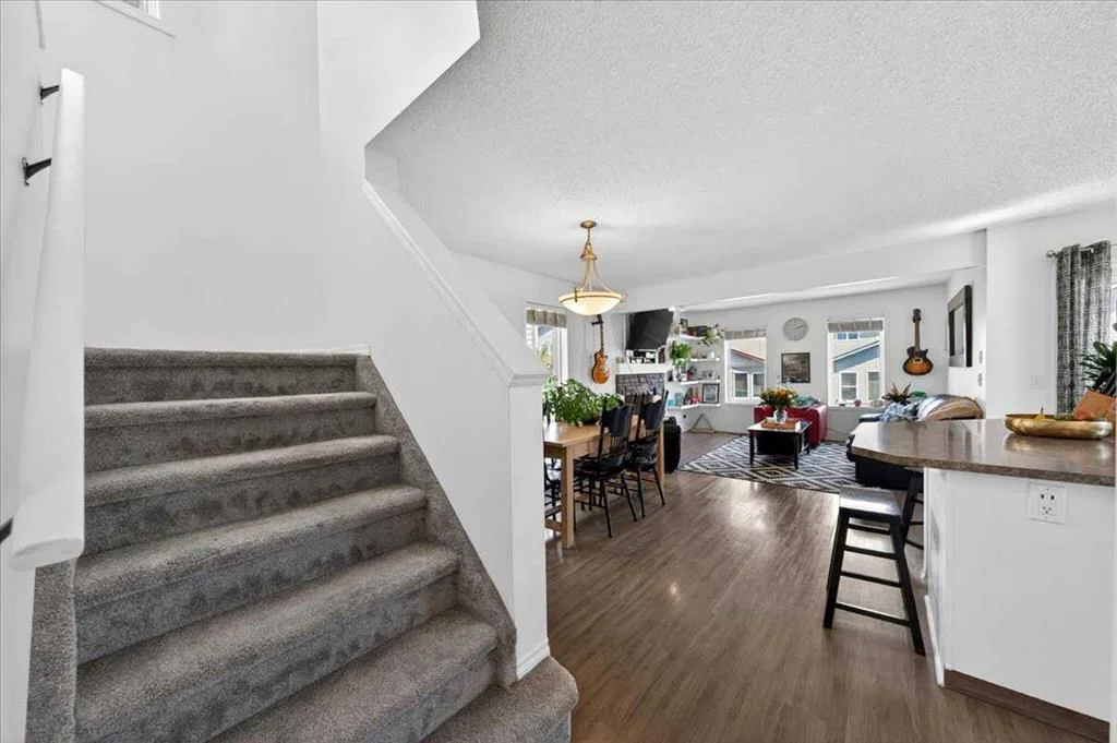 194 Everoak Gardens SW, Calgary — photo 4 of 45