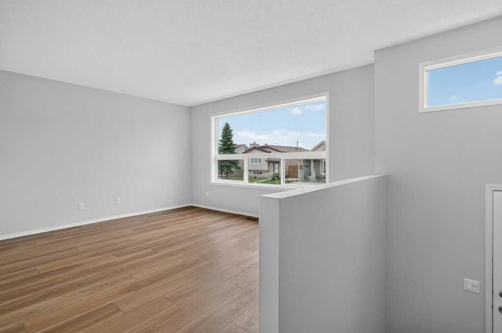44 Falshire Close NE, Calgary — photo 3 of 49