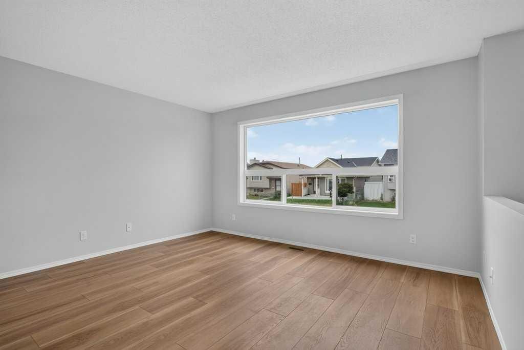 44 Falshire Close NE, Calgary — photo 4 of 49