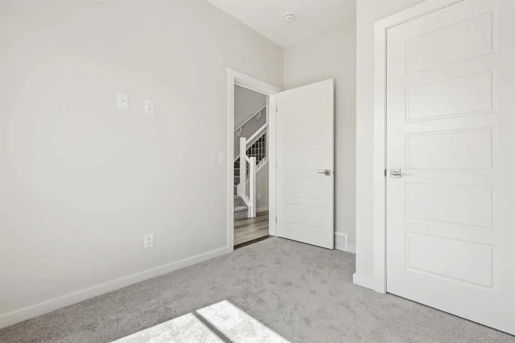 36 Heartwood Lane SE, Calgary — photo 4 of 44