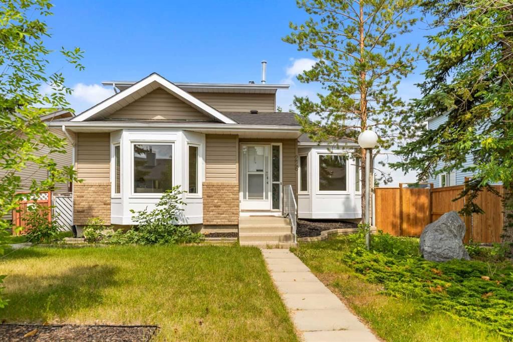 226 Sandstone Drive NW, Calgary — main listing photo
