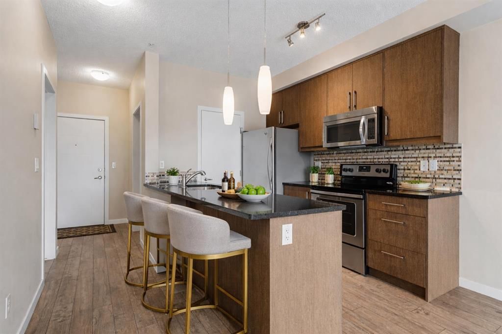 311, 402 Marquis Lane SE, Calgary — photo 4 of 50