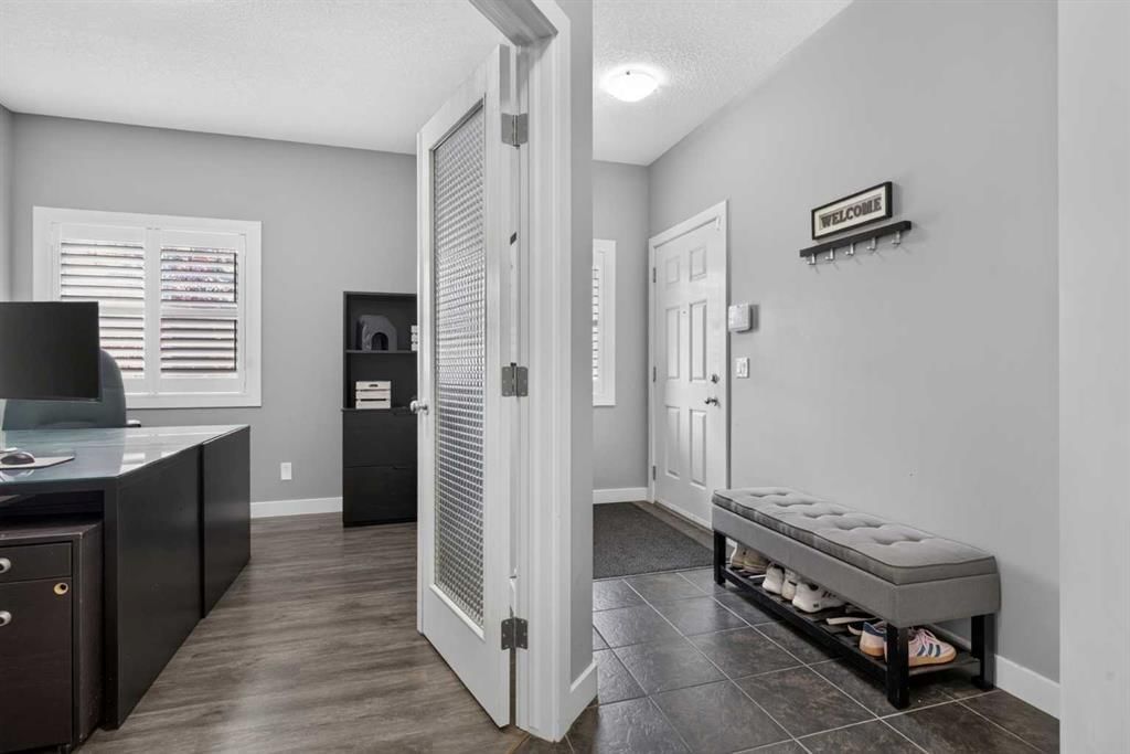 234 Pantego Way NW, Calgary — photo 3 of 50