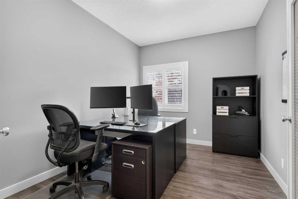 234 Pantego Way NW, Calgary — photo 4 of 50