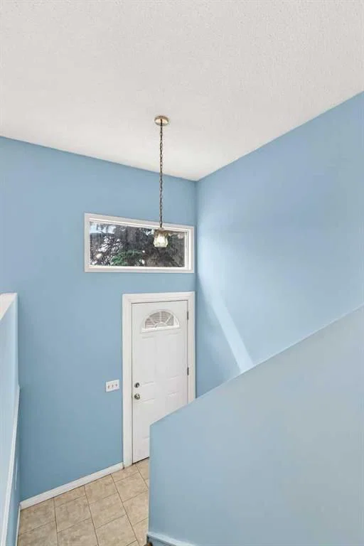 148 Fonda Drive SE, Calgary — photo 4 of 49