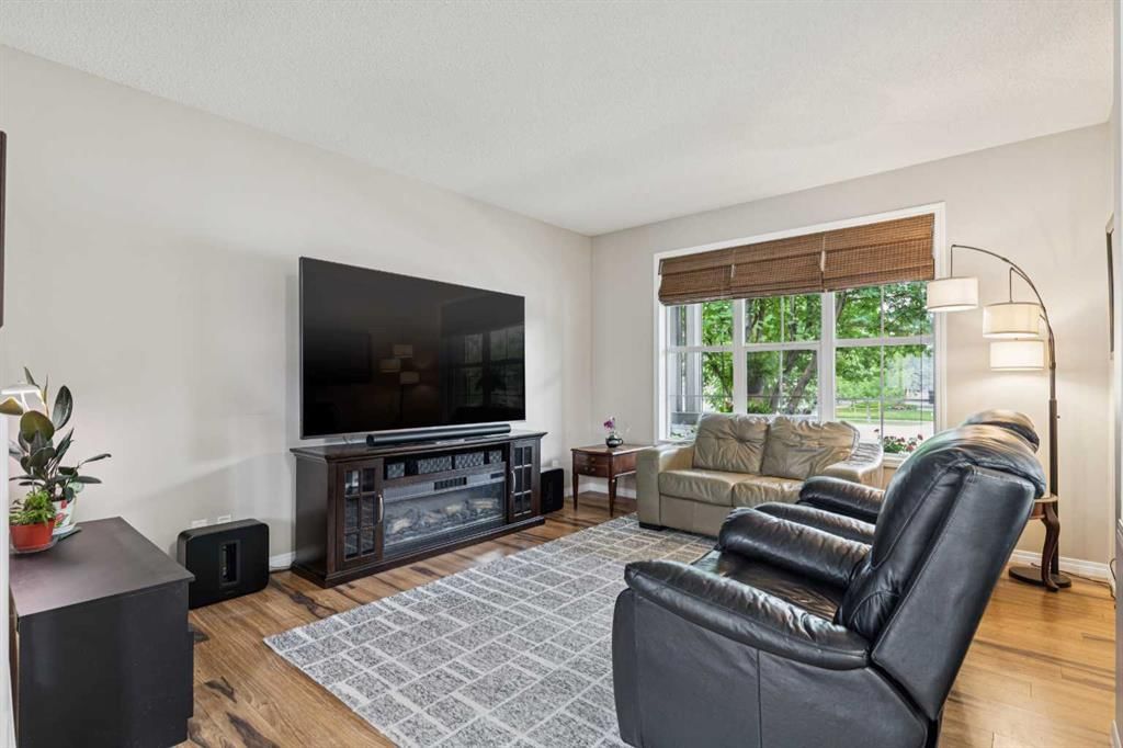 1857 New Brighton Drive SE, Calgary — photo 4 of 46