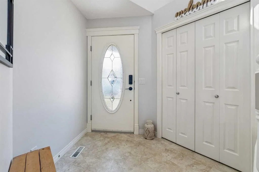 150 Hidden Hills Terrace NW, Calgary — photo 4 of 39