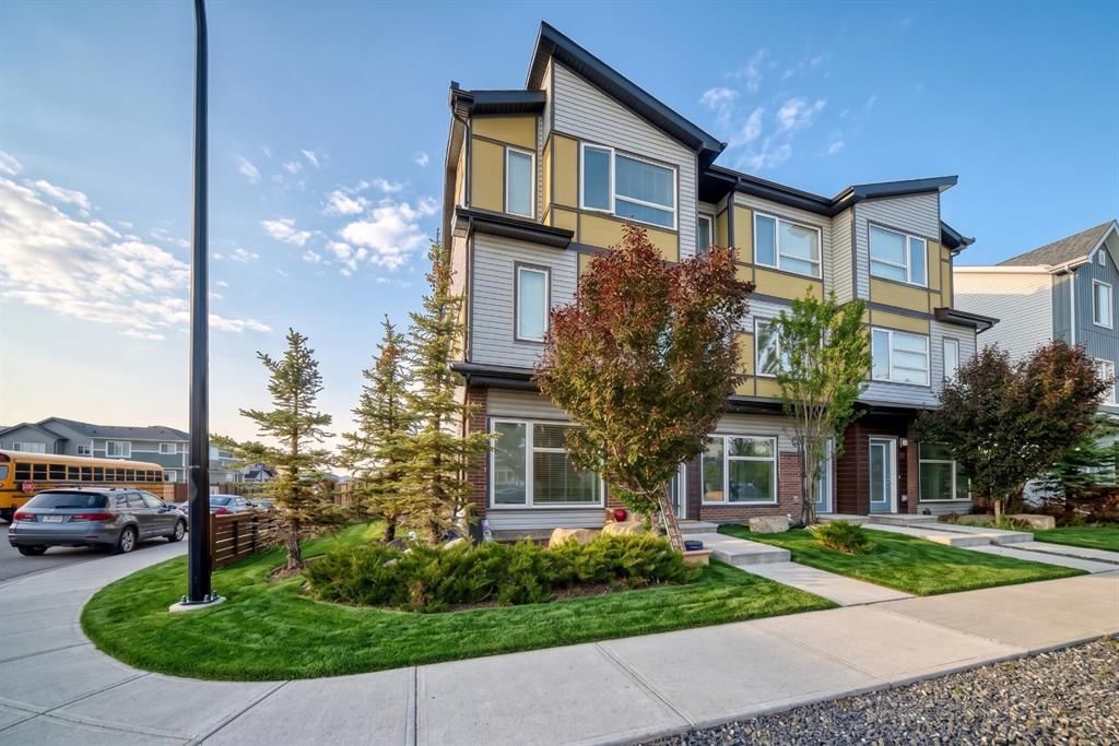 107 Lucas Boulevard NW, Calgary — photo 2 of 46