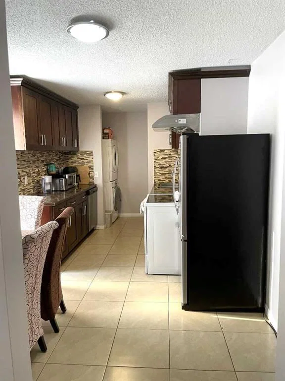 1611 Olympia Drive SE, Calgary — photo 3 of 20