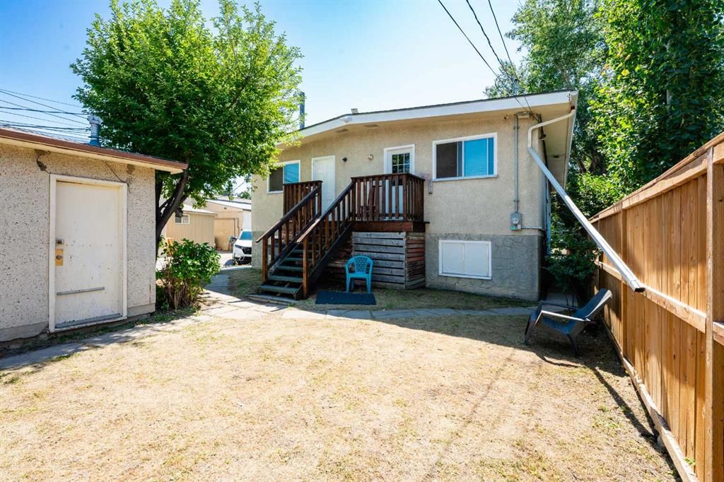 254 23 Avenue NE, Calgary — photo 4 of 15
