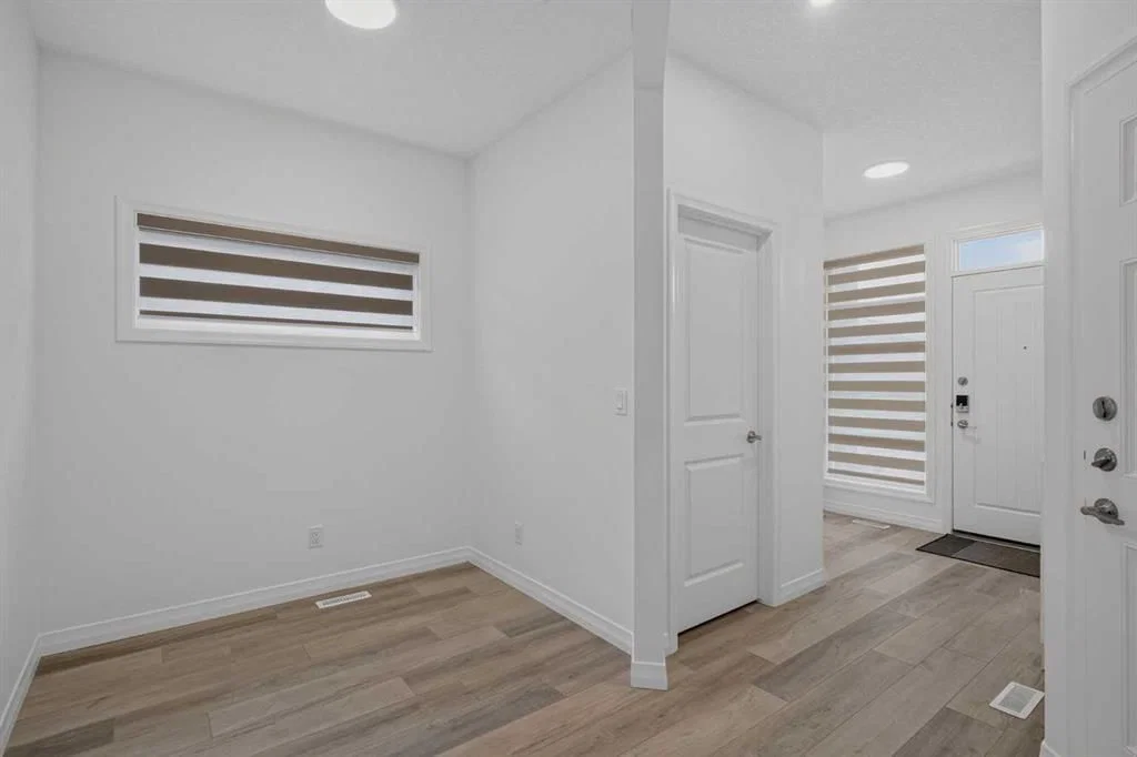 358 Marina Cove SE, Calgary — photo 5 of 40