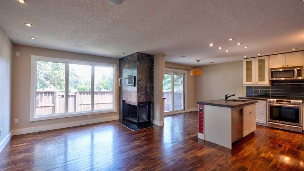 14, 2323 Oakmoor Drive SW, Calgary — photo 3 of 29