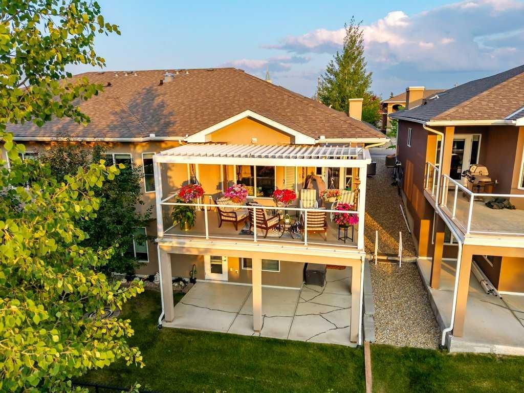 61 River Heights View, Cochrane — photo 4 of 45