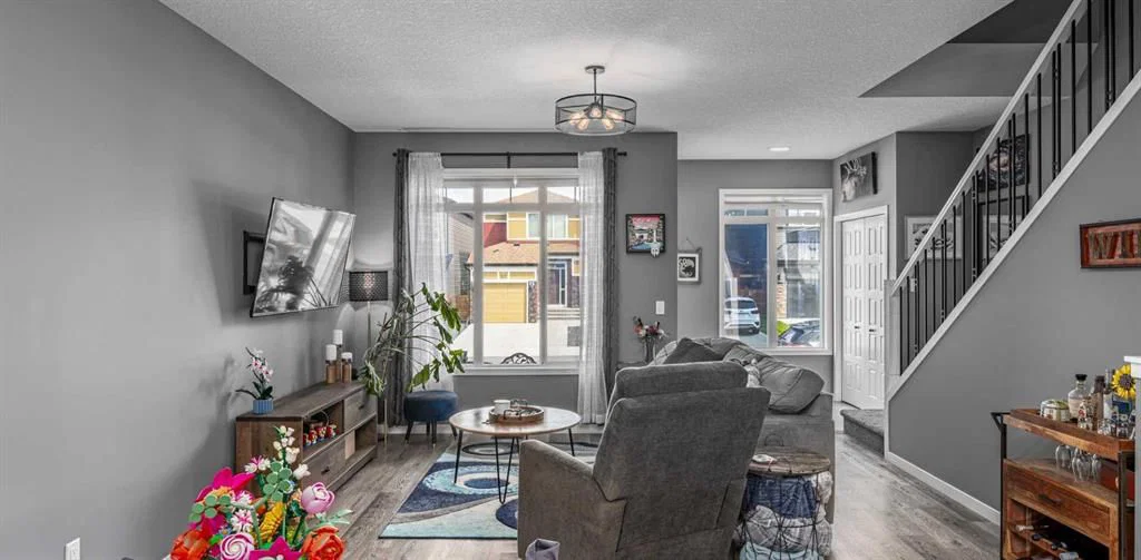 250 Belmont Heath SW, Calgary — photo 3 of 35