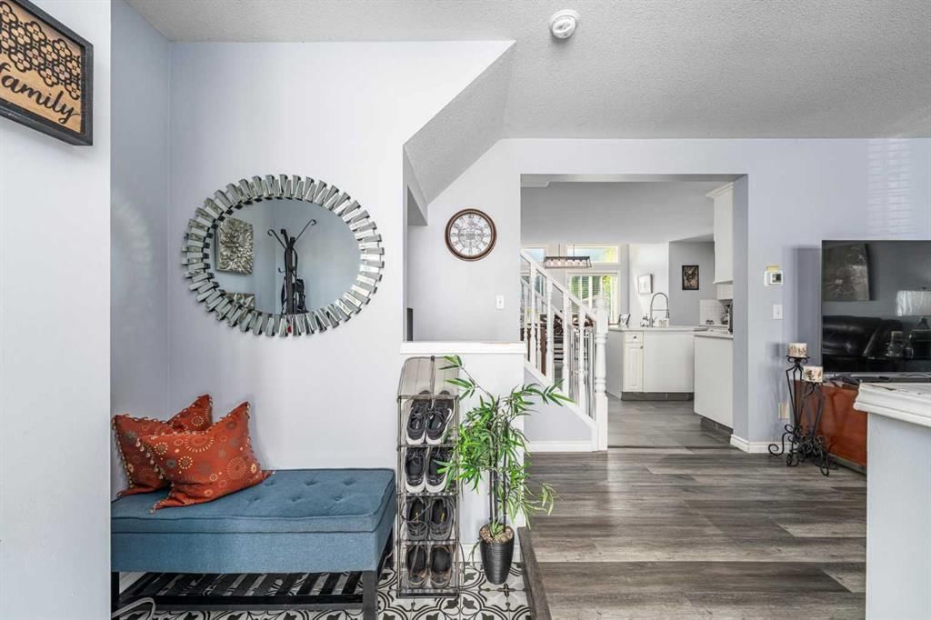 176 Chaparral Ridge Circle SE, Calgary — photo 3 of 37