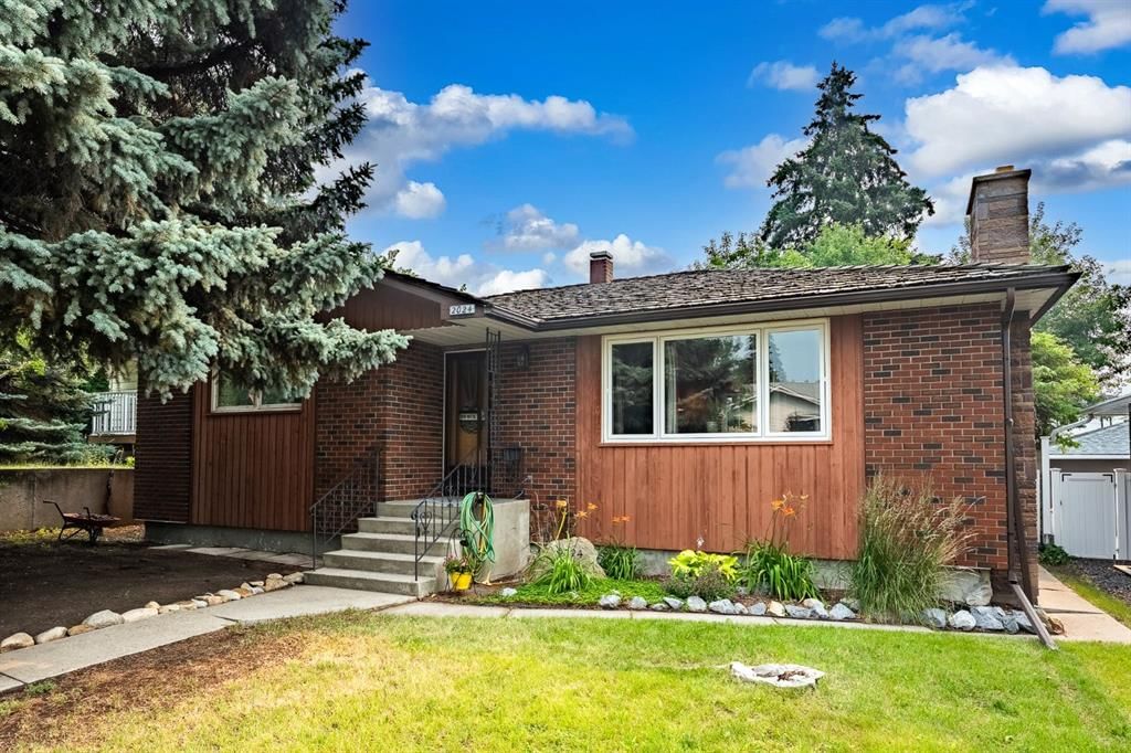 2024 Crocus Road NW, Calgary — main listing photo