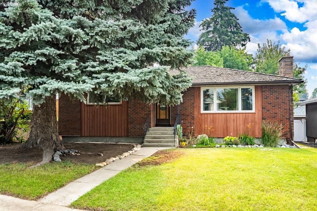 2024 Crocus Road NW, Calgary — photo 2 of 41