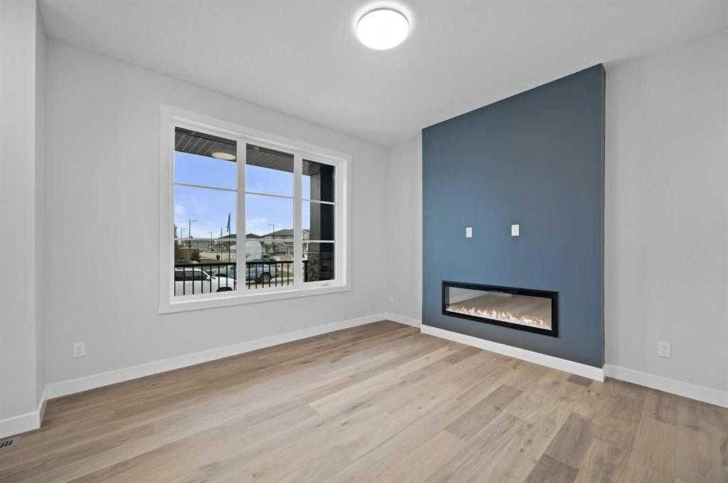 250 Southbow Avenue, Cochrane — photo 3 of 10