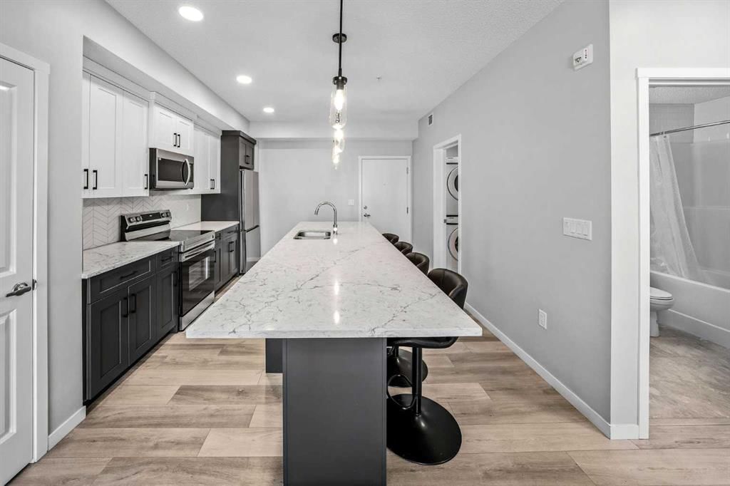 208, 80 Carrington Plaza NW, Calgary — photo 5 of 30