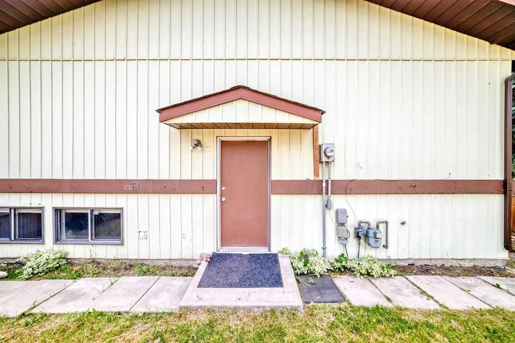 514 Whitehill Place NE, Calgary — photo 4 of 30