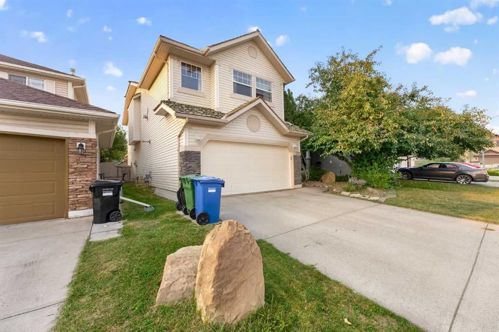 137 Douglas Glen Manor SE, Calgary — photo 2 of 49