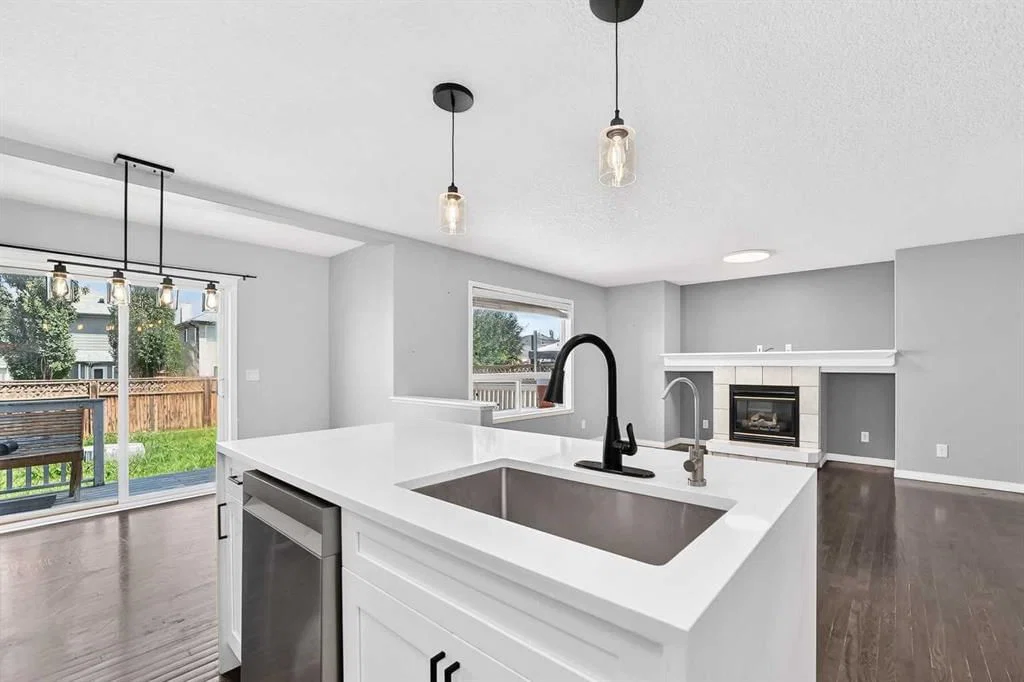 12871 Coventry Hills Way NE, Calgary — photo 2 of 17