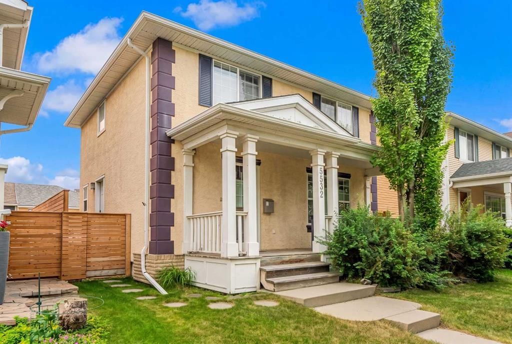 5532 Forand Street SW, Calgary — photo 4 of 44