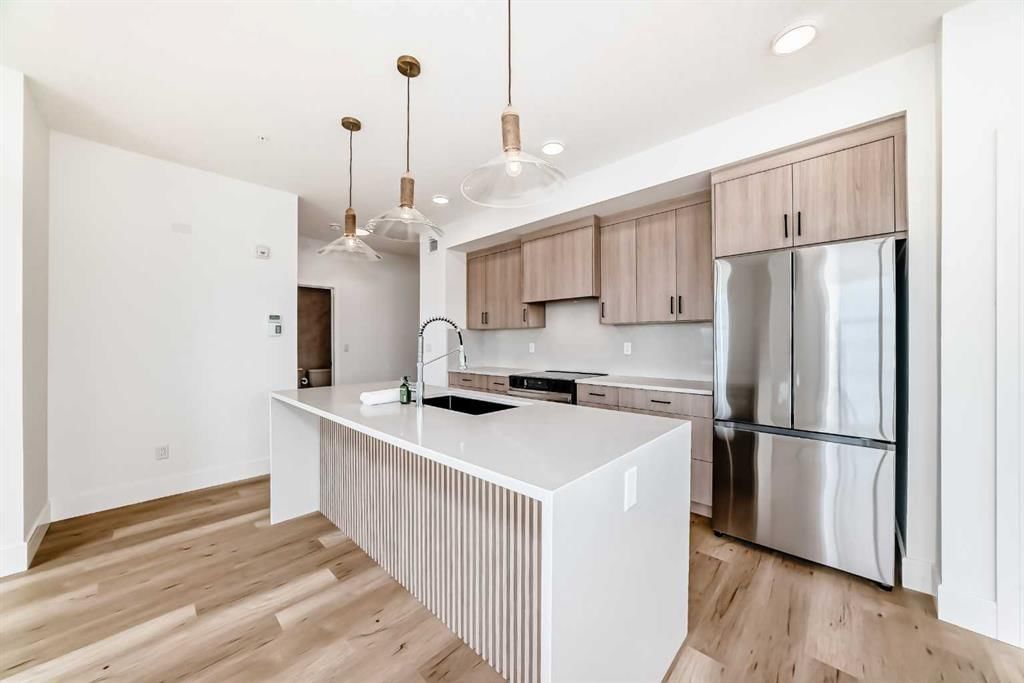 2305, 4270 Norford Avenue NW, Calgary — photo 3 of 30