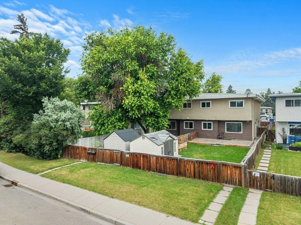 B, 6120 33 Avenue NW, Calgary — main listing photo