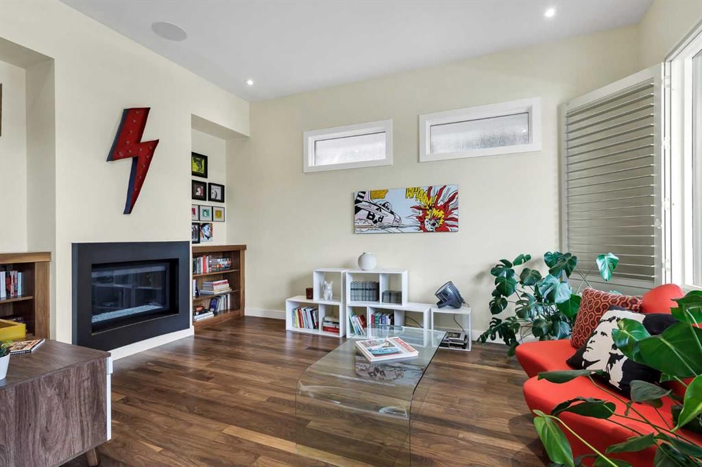 2330 7 Avenue NW, Calgary — photo 4 of 50