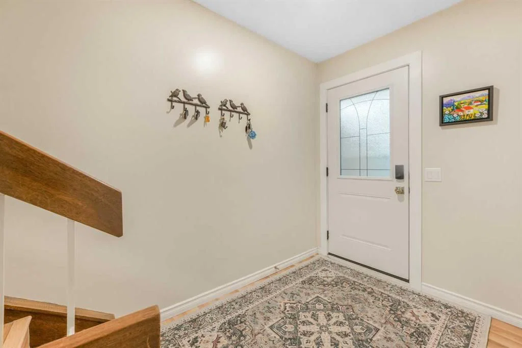 70 Brae Glen Lane SW, Calgary — photo 5 of 50