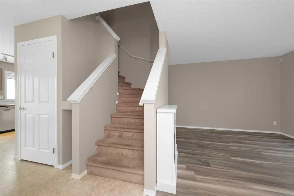 169 Everstone Drive SW, Calgary — photo 5 of 35