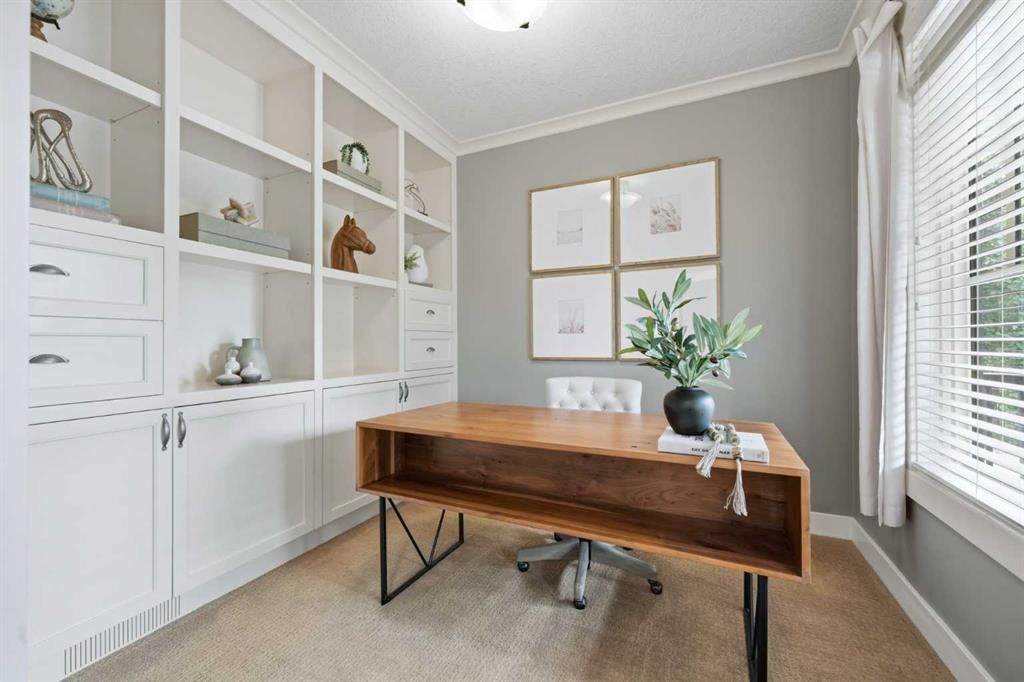 8216 9 Avenue SW, Calgary — photo 4 of 50