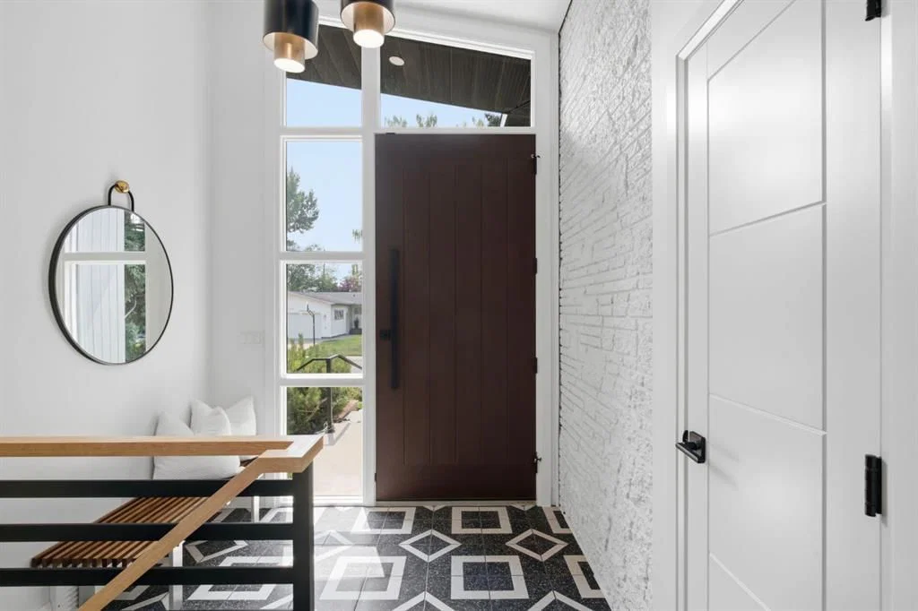 97 Chinook Drive SW, Calgary — photo 3 of 50