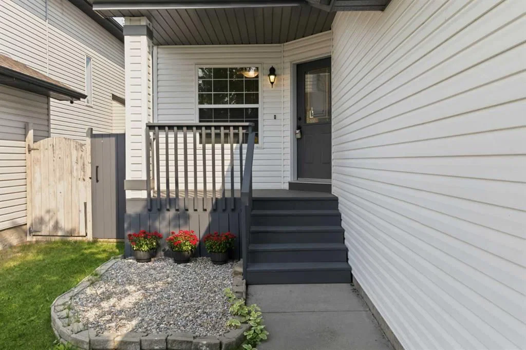 307 Hidden Cove NW, Calgary — photo 3 of 50