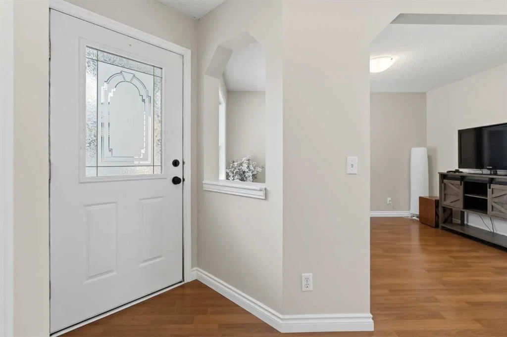 307 Hidden Cove NW, Calgary — photo 4 of 50