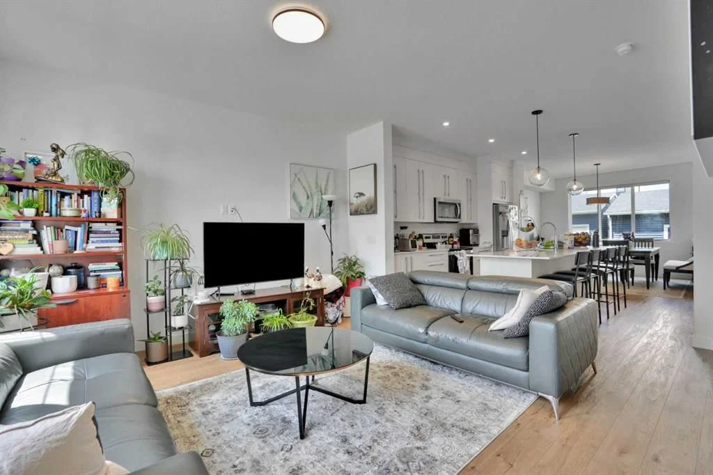 76 Amblefield Terrace NW, Calgary — photo 4 of 45