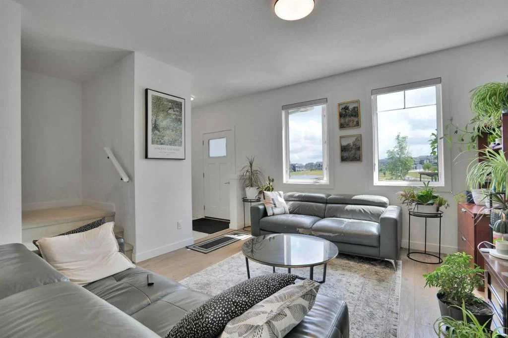 76 Amblefield Terrace NW, Calgary — photo 5 of 45