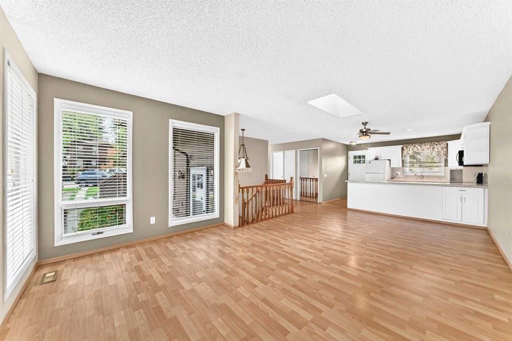 13, 336 Rundlehill Drive NE, Calgary — main listing photo