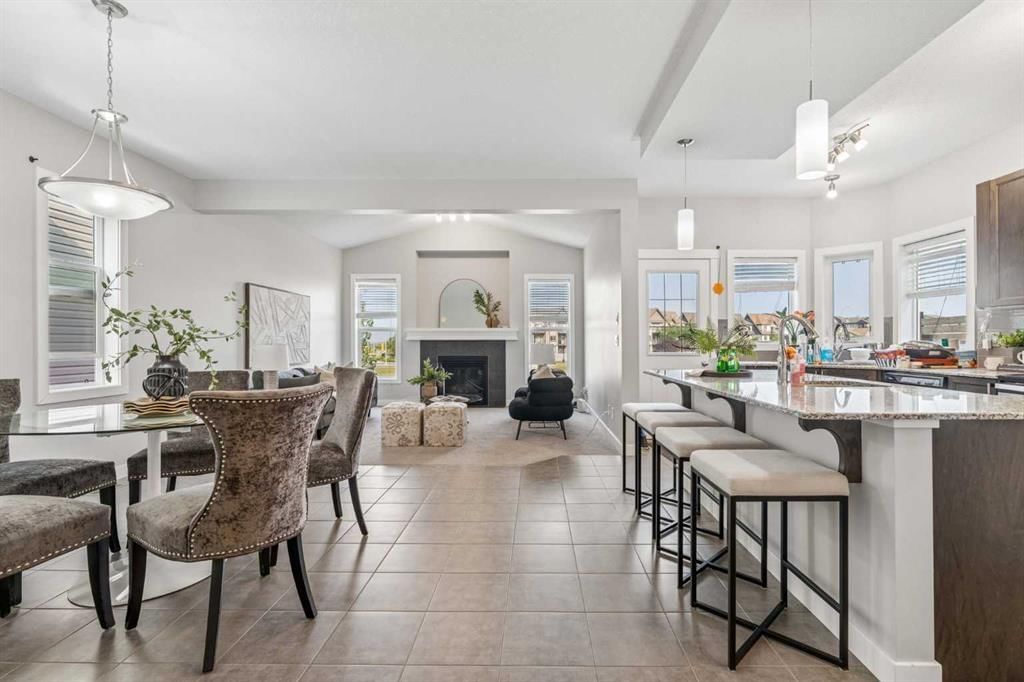 172 Brightoncrest Point SE, Calgary — photo 3 of 37