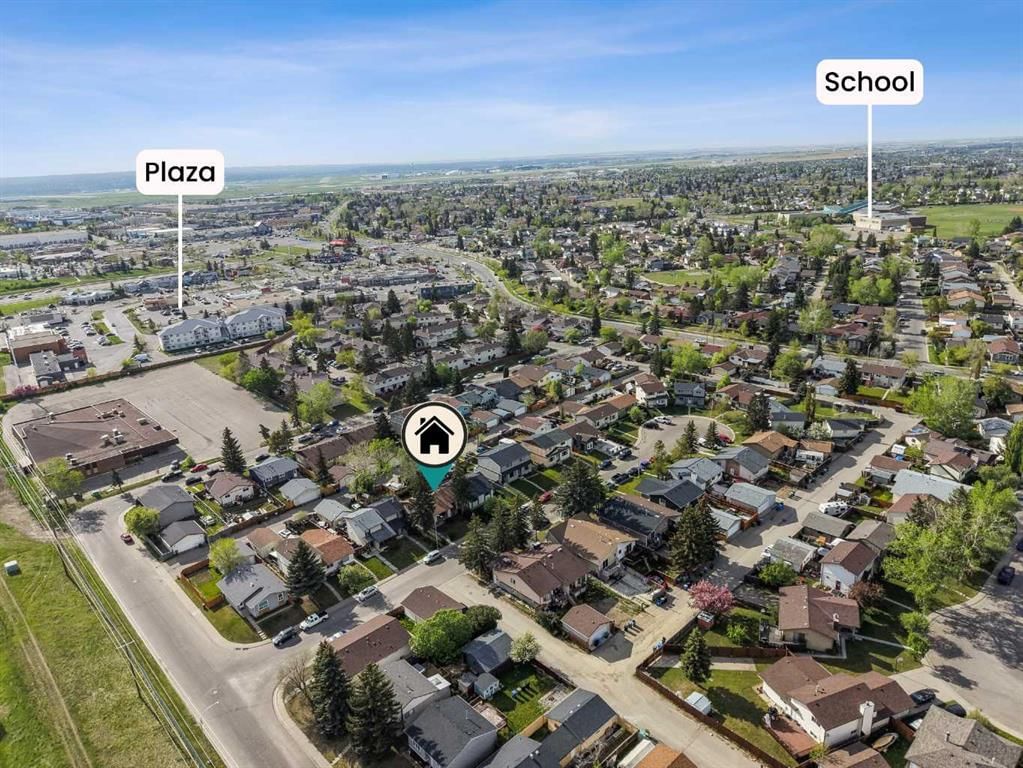 84 Falconridge Place NE, Calgary — photo 3 of 36