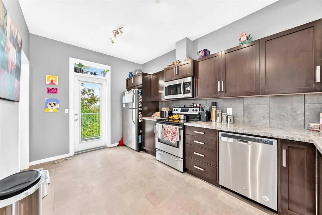 60 New Brighton Point SE, Calgary — photo 3 of 23