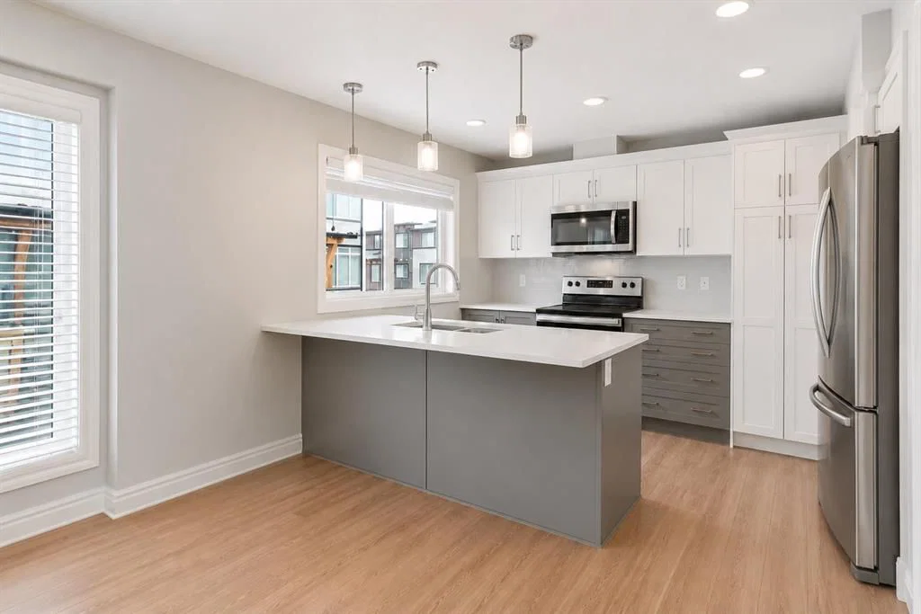 580 Savanna Boulevard, Calgary — photo 2 of 31