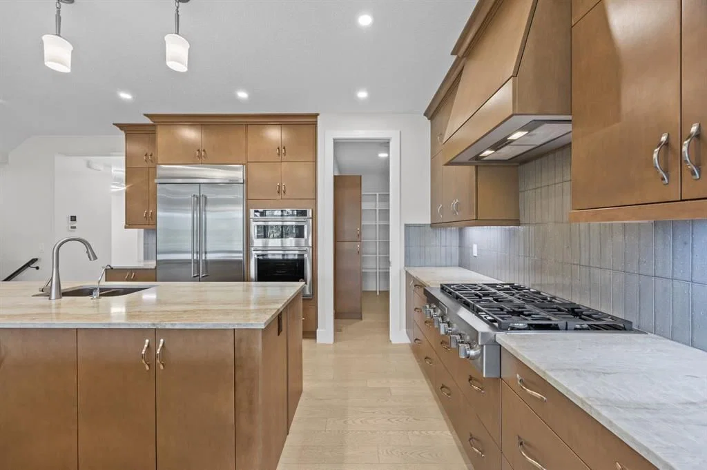 192 Magnolia Manor SE, Calgary — photo 3 of 48