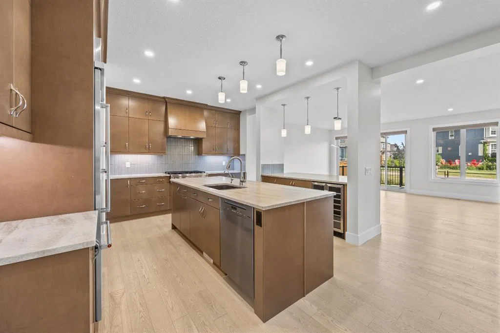 192 Magnolia Manor SE, Calgary — photo 4 of 48