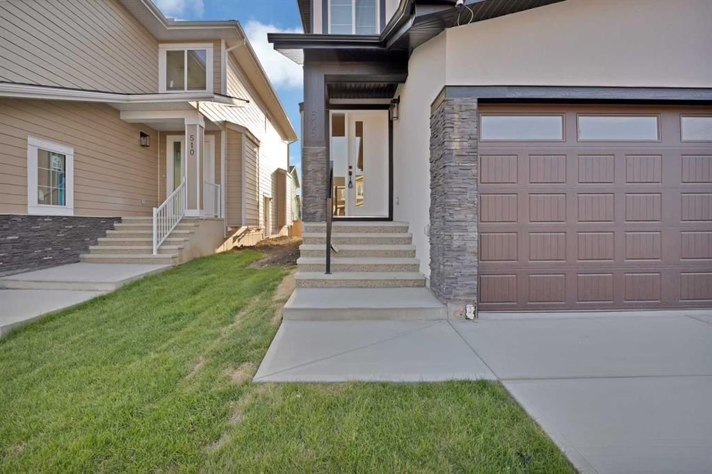 506 Waterford Rise, Chestermere — photo 4 of 47